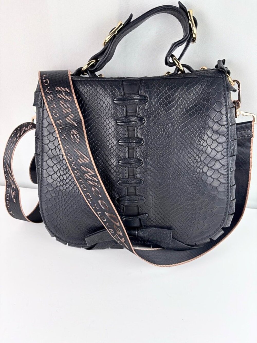Vintage TREESJE Snake Embossed cow hide Leather Crossbody saddle Bag Bow details